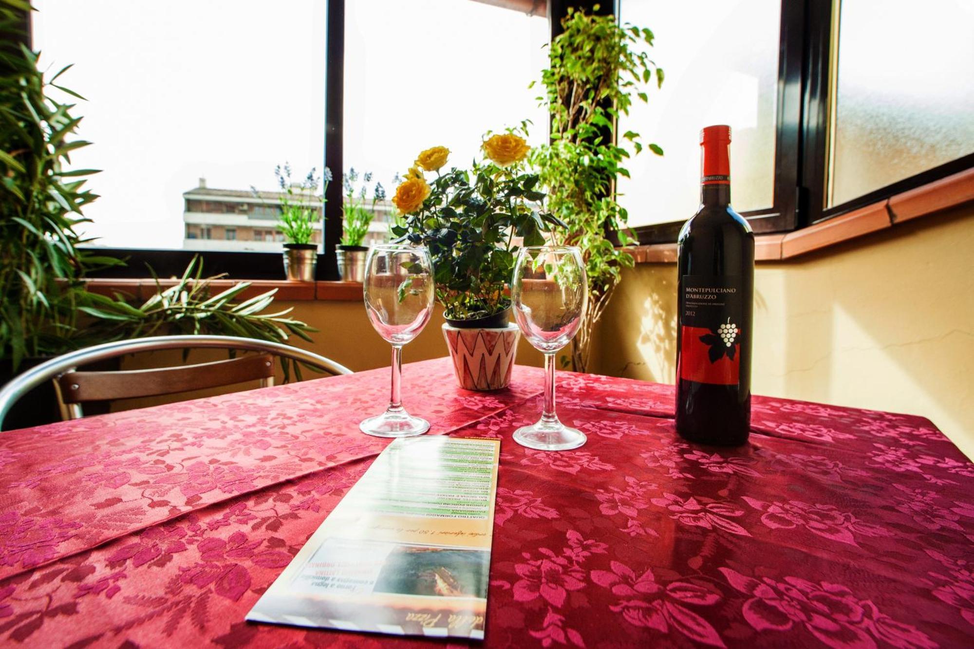 Triple Room with Balcony,1215987775:JPEG